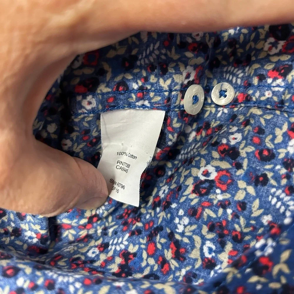 J. Crew Dark Blue Floral Button-down‎ Slim Shirt Men's Medium.